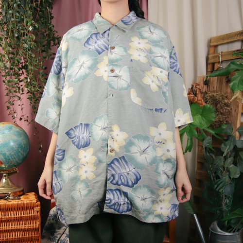 Hawaiian shirt B17 light purple floral shirt print summer top【Tsubasa.Y  Vintage House】 - Shop tsubasay Women's Shirts - Pinkoi