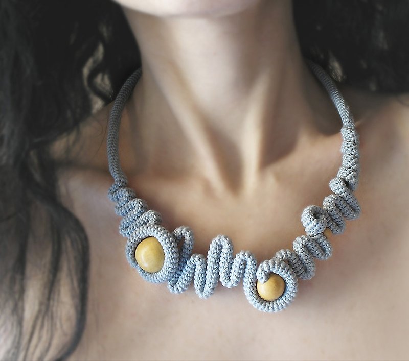 Light Grey Crochet Tube Soft Sculpture Necklace - 項鍊 - 繡線 灰色