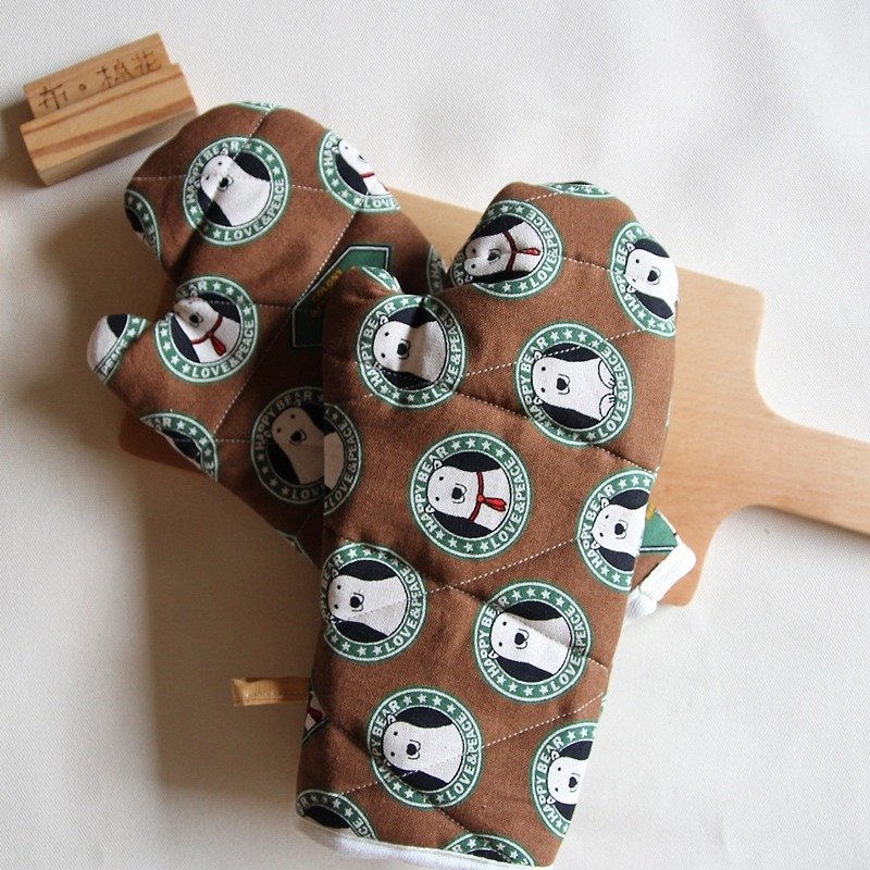 Cotton Fabric: Hanging Insulation gloves, Kitchen supplies, brown, Polar bear - ผ้ารองโต๊ะ/ของตกแต่ง - ผ้าฝ้าย/ผ้าลินิน สีนำ้ตาล
