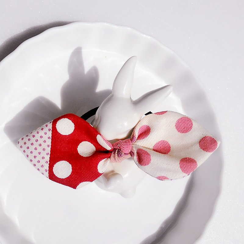 Red and white at the end of the rabbit ear bow hair bundle hair accessories
