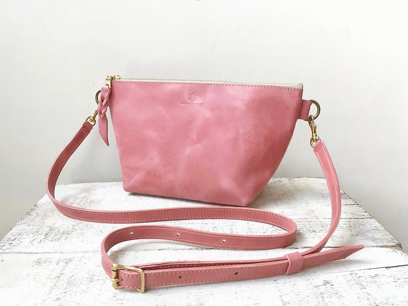 JAPAN wax leather Nume leather clutch shoulder pouch barco L pale pink - Messenger Bags & Sling Bags - Genuine Leather Pink