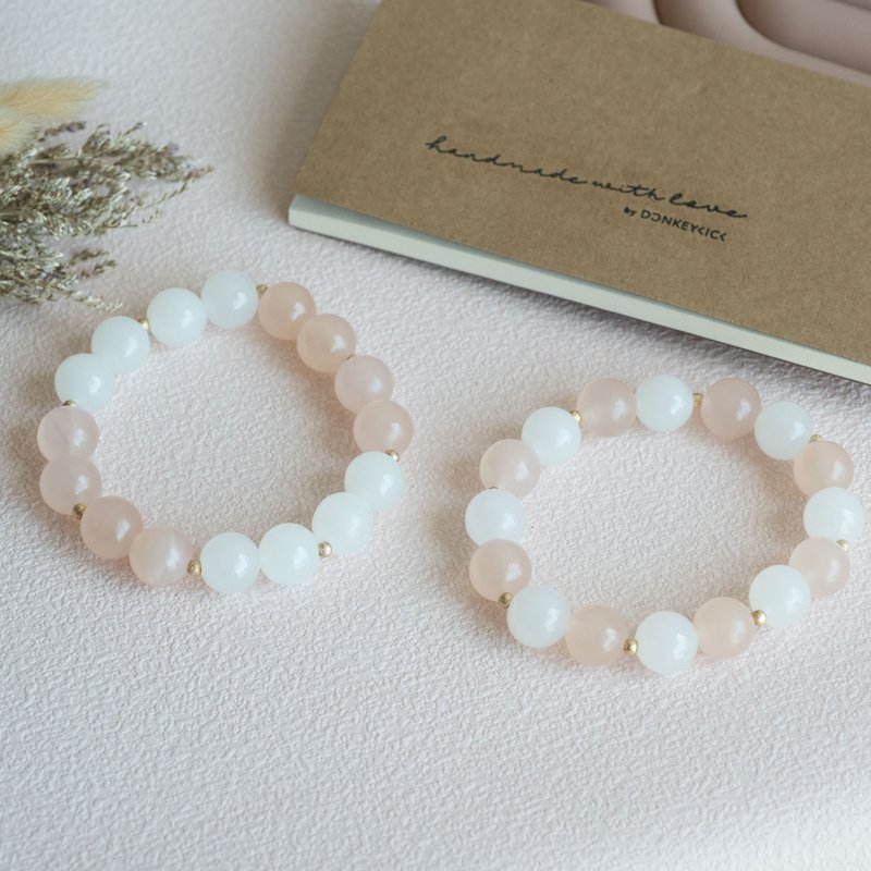 Baby Pink x Creamy White Serpentine Jade genuine gemstones stretch bracelet - สร้อยข้อมือ - คริสตัล สึชมพู