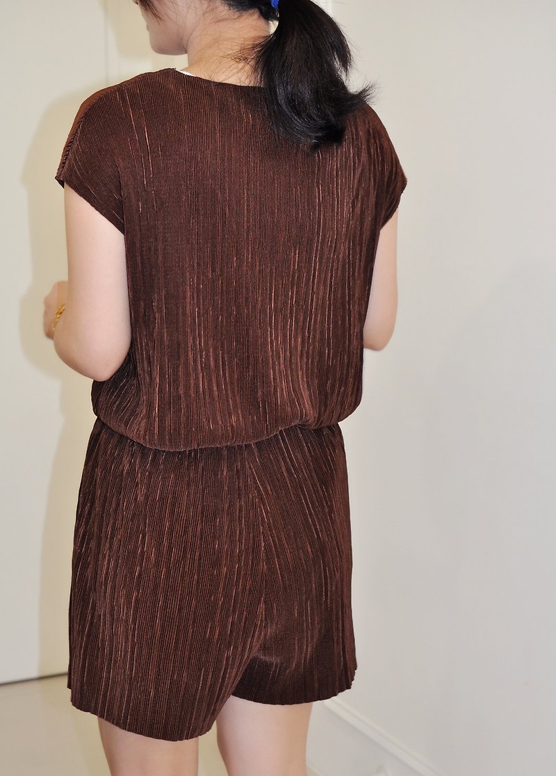 Flat 135 X Taiwan Designer Series Summer Cool and Elegant Folding Fabric Set - Women's Pants - Polyester Brown