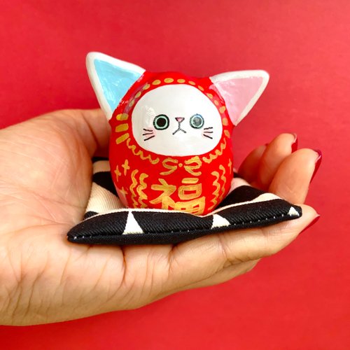 月に座るネコ ピンクオパール置物 素敵な逸品 月に座るネコ ピンクオパール