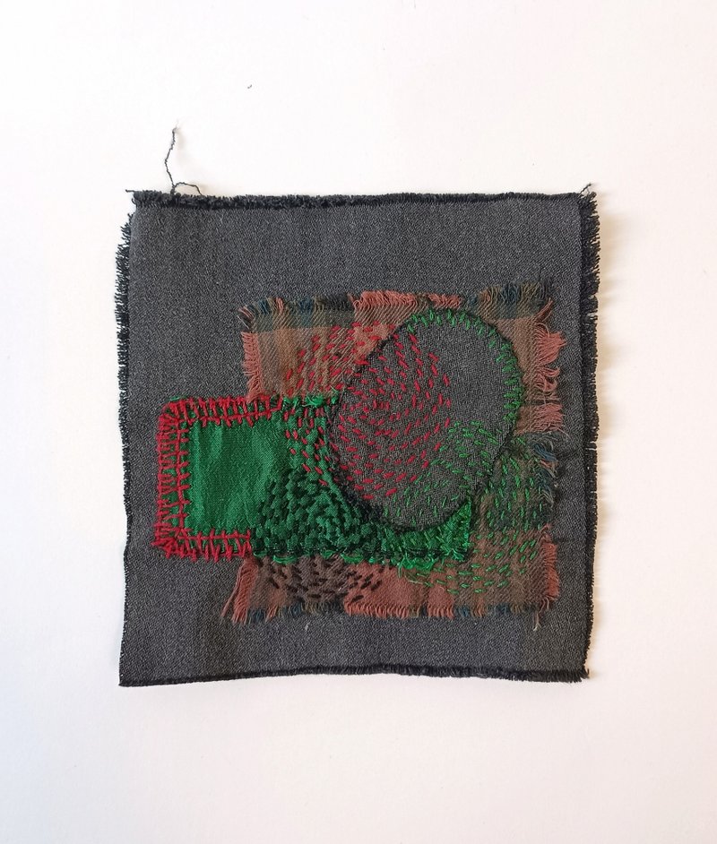 Dark boro patch made from recycled black denim. - 編織/刺繡/羊毛氈/縫紉 - 棉．麻 