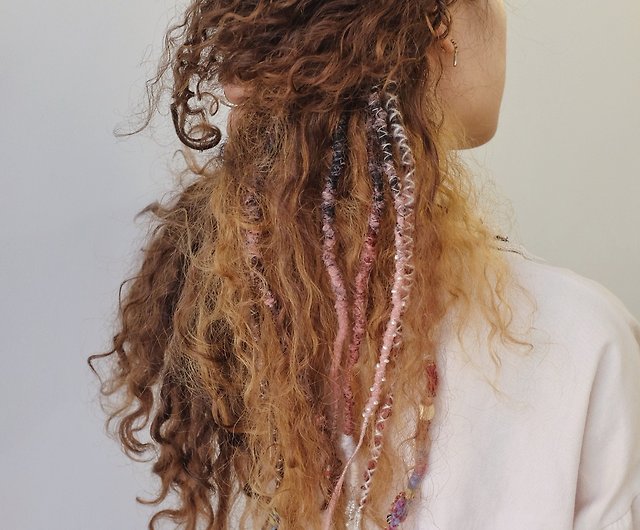 How to accessorize your dreadlocks