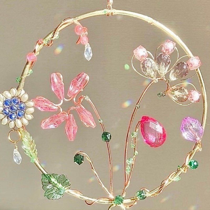 Flower Field Suncatcher Stained Glass - ของวางตกแต่ง - แก้ว สึชมพู