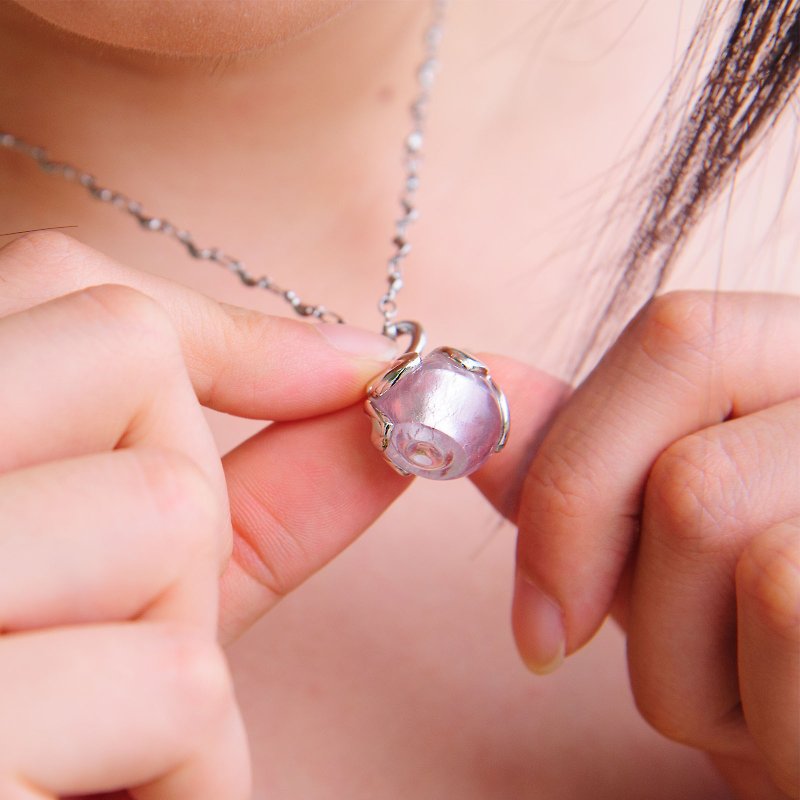 Diffuser Petite Bonbon Necklace Pink Color 316 Stainless Chain with Oil Dropper - สร้อยคอ - กระจกลาย สีม่วง