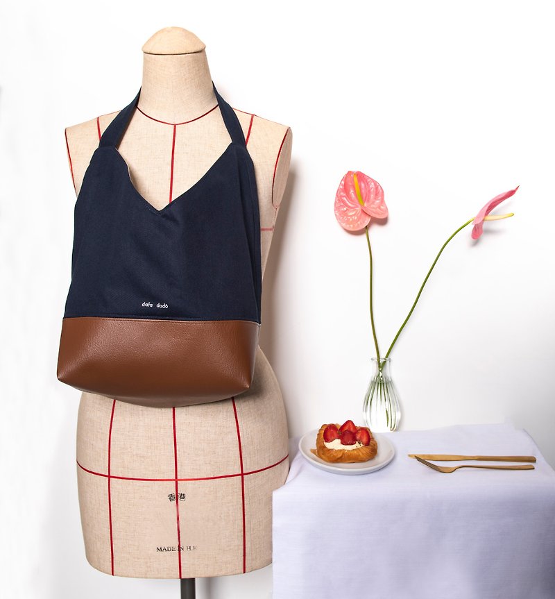 Dafa Dado/Made in Hong Kong/Designer Original/Cotton/Vegan Leather/Side Backpack/Handbag/Bag - กระเป๋าแมสเซนเจอร์ - ผ้าฝ้าย/ผ้าลินิน สีน้ำเงิน