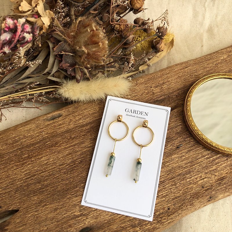 Water grass agate simple circle earrings - Earrings & Clip-ons - Crystal Green