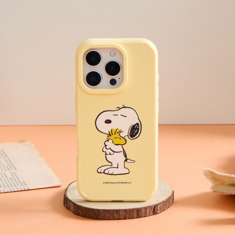 SNOOPY Snoopy's warm embrace canyon powerful MagSafe iPhone case - Phone Cases - Silicone Multicolor