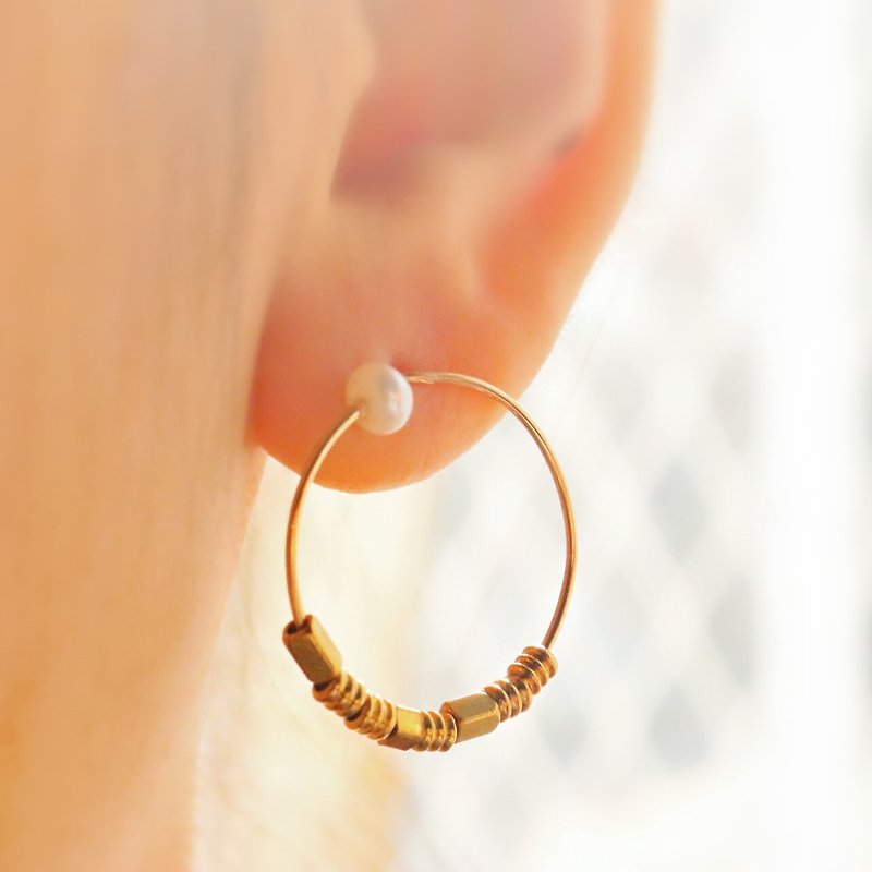 Pearl Brass Earrings 1038 (Waiting) - Earrings & Clip-ons - Gemstone White