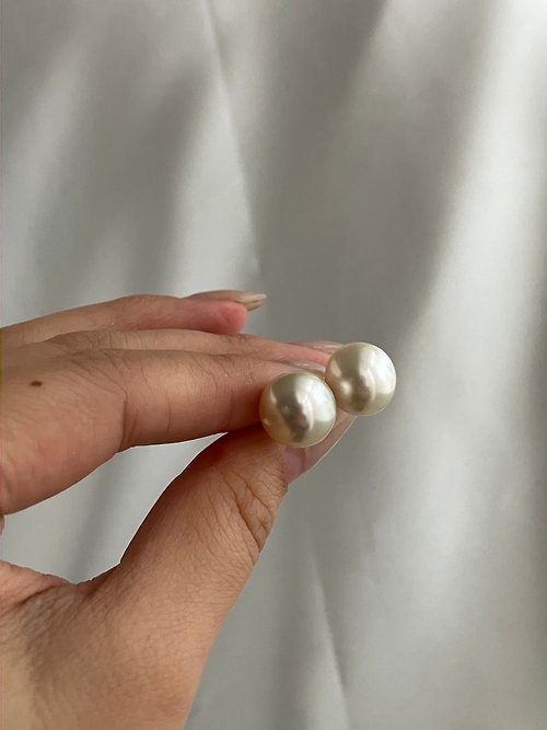 KOKO PEARL JEWELRY 【性價比精品】澳白珍珠 11-12mm近圓饅頭珠 香檳色 珍珠耳釘耳夾