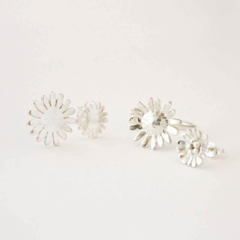 Cooperative Products | Sunflower Sterling Silver Ring + Asymmetric Earrings - Necklaces - Other Metals 