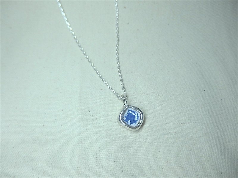 Handmade design, cloisonne snowflake sterling silver necklace is unique - สร้อยคอ - เงินแท้ 