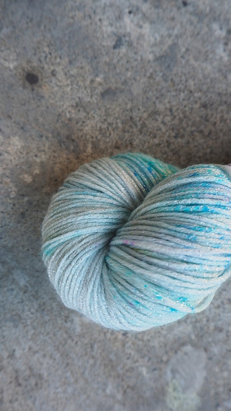 手染線。藍色星砂(Lurex/Swm) - 編織/刺繡/羊毛氈/縫紉 - 羊毛 多色