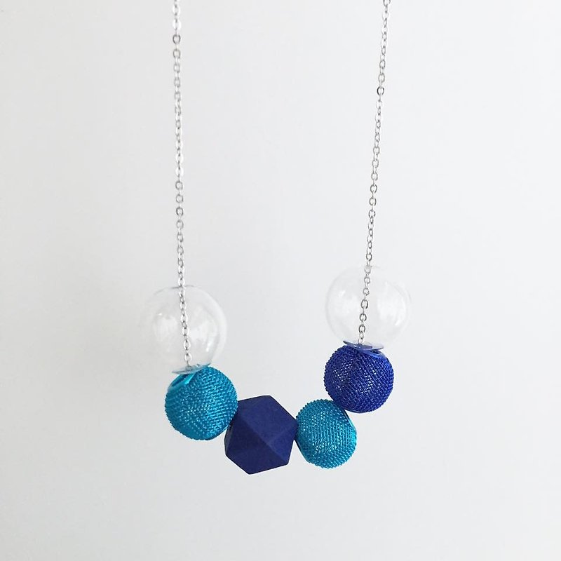 Laperle << >> series navy blue clubbing psychedelic geometric glass ball necklace necklace Blue Royal Color Glass Ball Necklace Geometric - สร้อยติดคอ - โลหะ สีน้ำเงิน