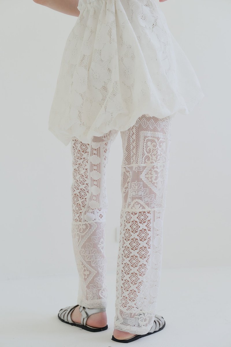 embroidery lace pants 蕾絲拼接長褲 white 白 - 女長褲 - 聚酯纖維 白色