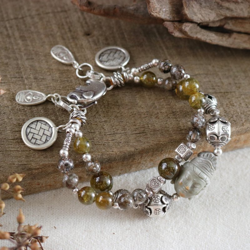 Handmade Natural Green Garnet Buddha Head Bracelet with Karen Hill Tribe Silver - สร้อยข้อมือ - เงินแท้ สีเขียว