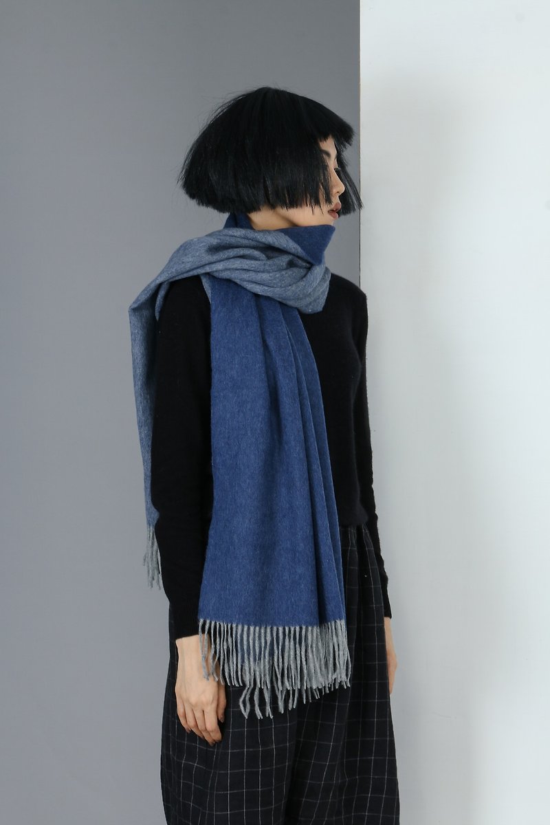 Plain double-sided pure wool scarf shawl - grey+denim blue - ผ้าพันคอถัก - ขนแกะ สีน้ำเงิน