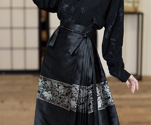 Black Longyin Ming system Hanfu horse face skirt skirt retro