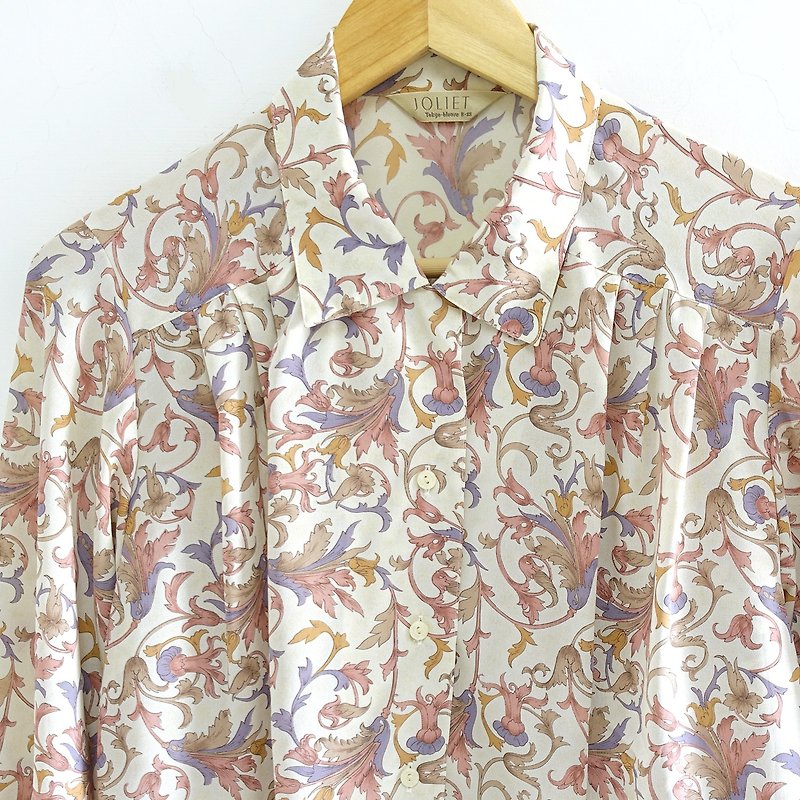 │Slowly│ blossoming - vintage shirt │vintage. Retro. Literature. Made in Japan - เสื้อเชิ้ตผู้หญิง - เส้นใยสังเคราะห์ หลากหลายสี