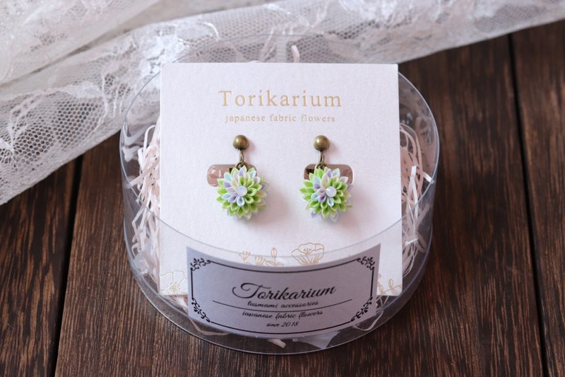 Tsumamizaiku Earrings. Earring fittings can be replaced. - Earrings & Clip-ons - Silk Green