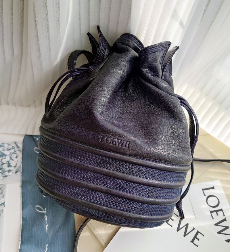 Second-hand beauty product Loewe lucky bag small round bucket pocket bucket bag shoulder bag crossbody bag shoulder bag drawstring bag - Messenger Bags & Sling Bags - Genuine Leather Purple