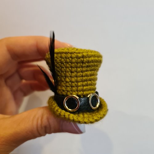 DeftCrochet Digital Crochet Pattern PDF - Top hat for doll