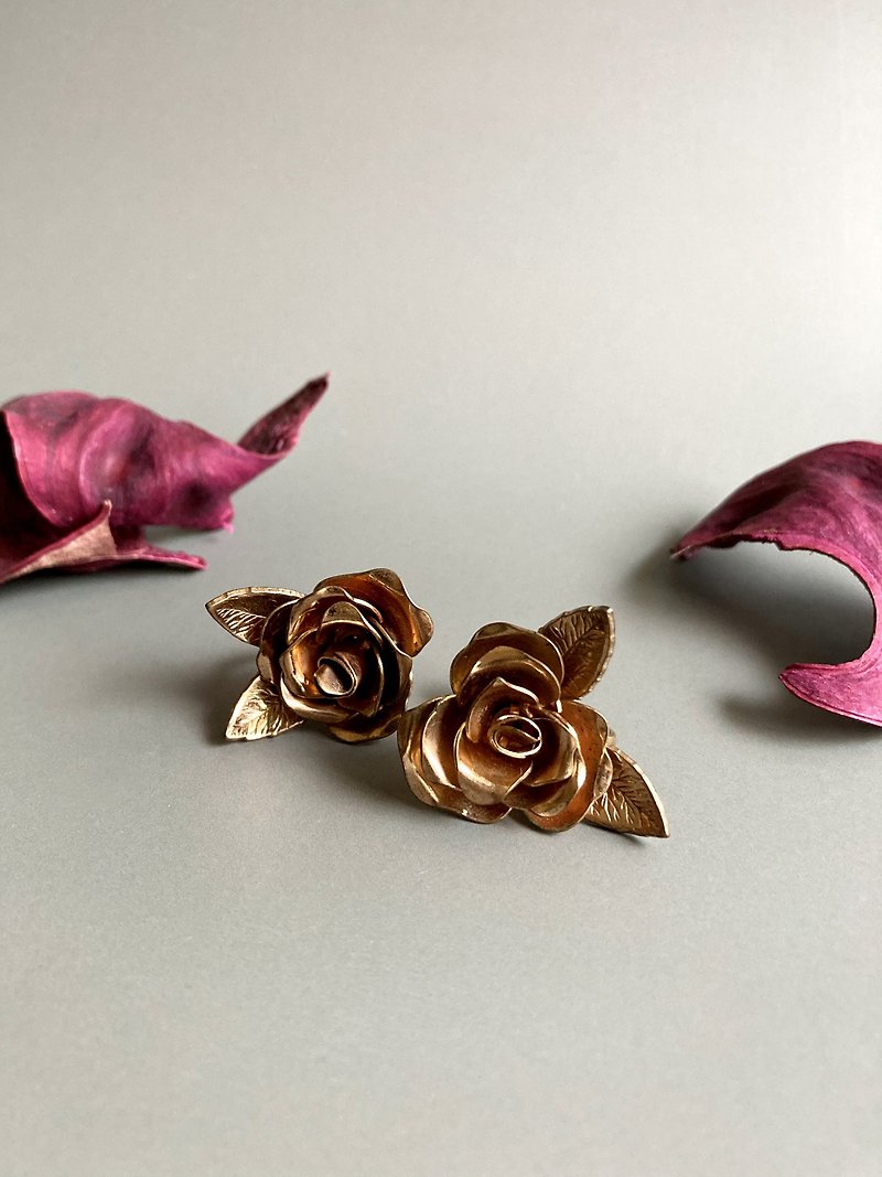 1950s CORO 古典玫瑰經典款 鍍銅耳環耳夾 - 耳環/耳夾 - 其他金屬 