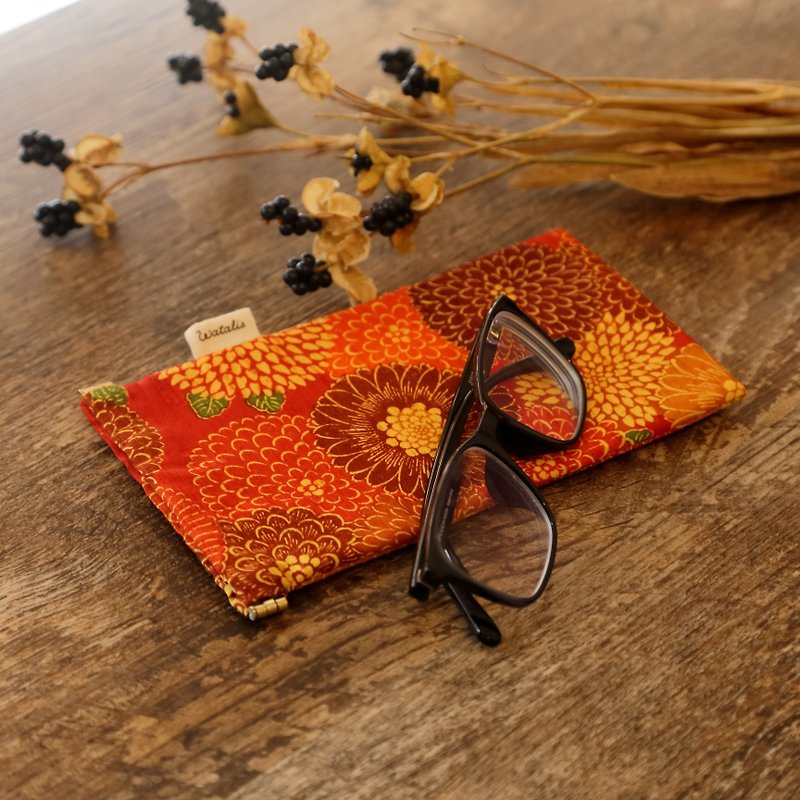 Produce kimono sunglasses case - กระเป๋าเครื่องสำอาง - ผ้าฝ้าย/ผ้าลินิน สีแดง