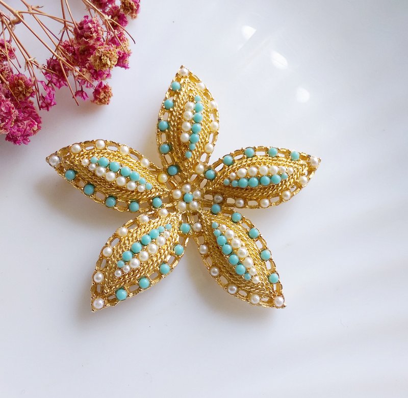 【西洋古董飾品 】SARAH COV  Golden Ocean Star  別針 - 徽章/別針 - 其他金屬 金色