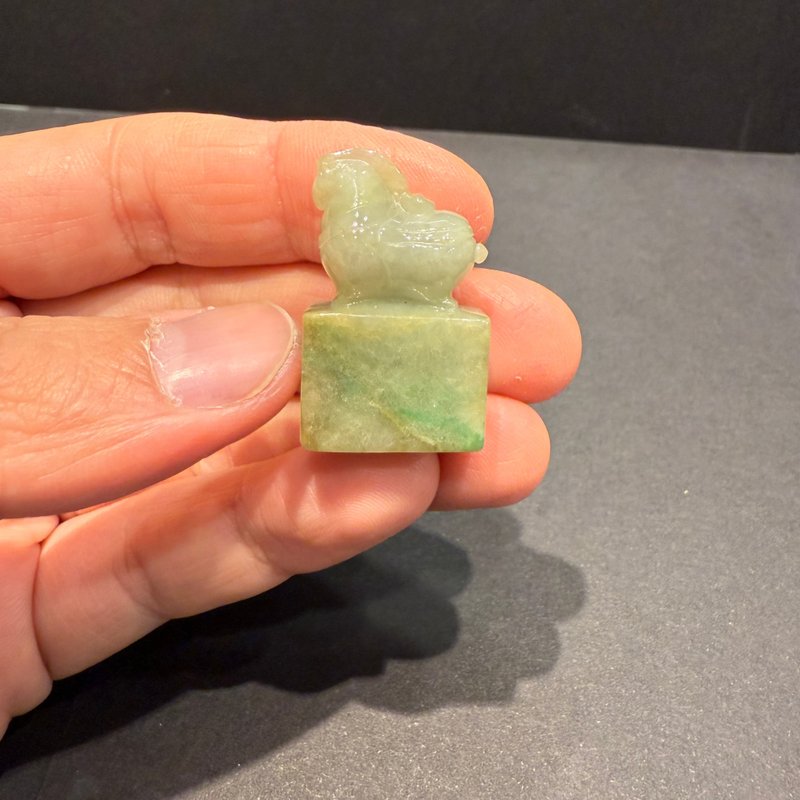 Hanyu Jewelry — Exceptional Value, Limited Time Offer: Natural Tri-Color Jade Tang Horse Jade Seal. A Gift for the Twelve Zodiac Animals and Babies. - อื่นๆ - หยก สีเงิน