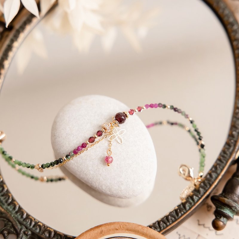 Peach Blossom x Stone Ruby Gemstone Stone Custom Size [Swaying Woman Flower] Bracelet - สร้อยข้อมือ - เครื่องเพชรพลอย สีแดง