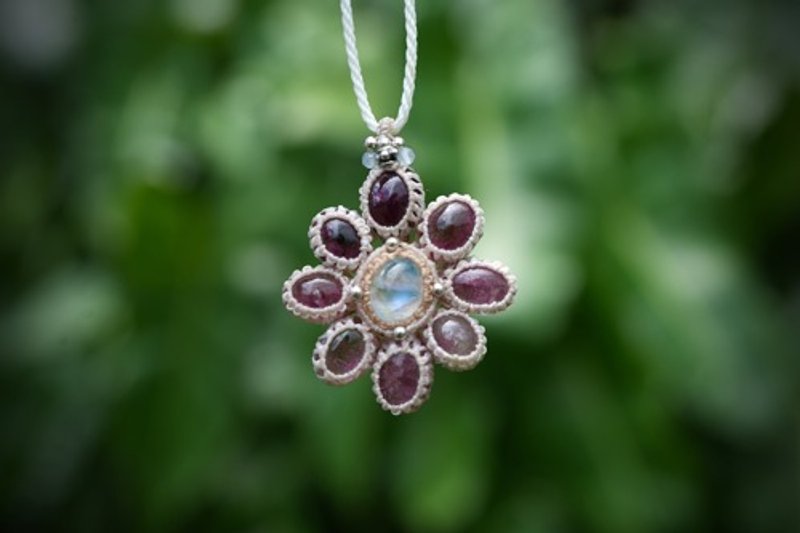 Flower★Pink tourmaline macrame necklace 1688 - สร้อยคอ - เครื่องเพชรพลอย 