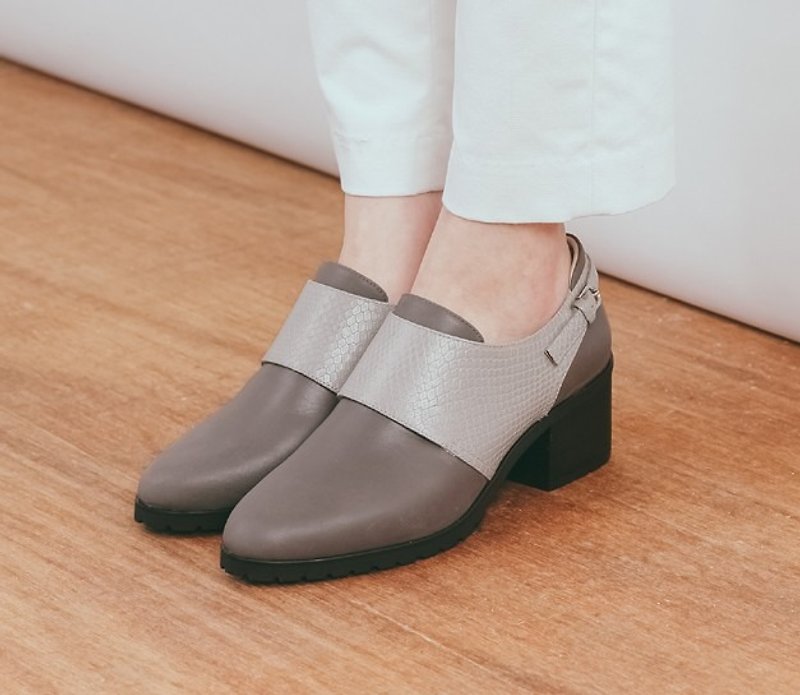 Round head vintage leather rough high heels embossed gray - Women's Leather Shoes - Genuine Leather Gray