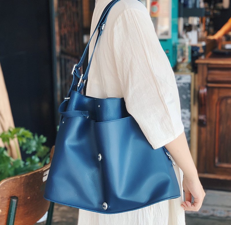 Faux Leather Messenger Bags & Sling Bags Blue - [Super-fine flaws are cleared] Bucket Classic Bucket Bag