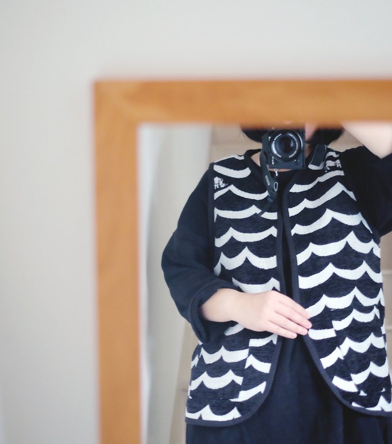 Spray knit jacquard vest - เสื้อกั๊กผู้หญิง - ผ้าฝ้าย/ผ้าลินิน สีดำ