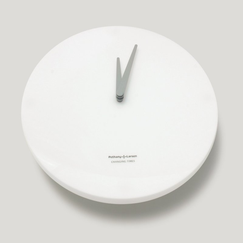 【百變時鐘】淨白現代感掛鐘 (台灣製 機心三年保固 專利設計) - 時鐘/鬧鐘 - 壓克力 白色