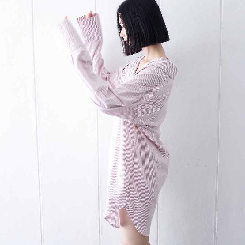直條紋 粉色棉衫 - เสื้อเชิ้ตผู้หญิง - ผ้าฝ้าย/ผ้าลินิน สึชมพู