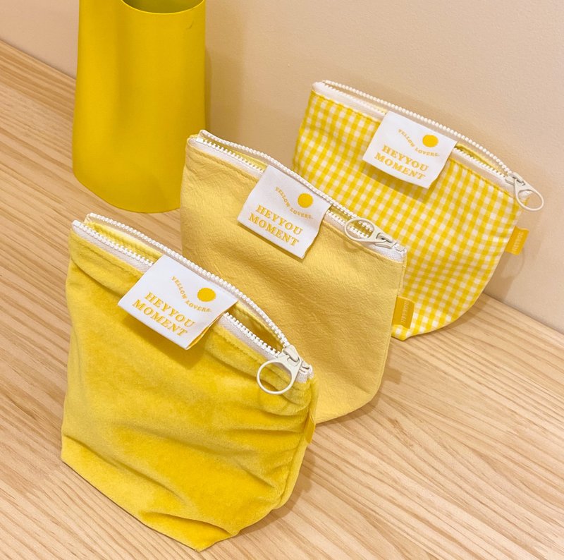 Basic M zipper storage bag - กระเป๋าเครื่องสำอาง - ผ้าฝ้าย/ผ้าลินิน 