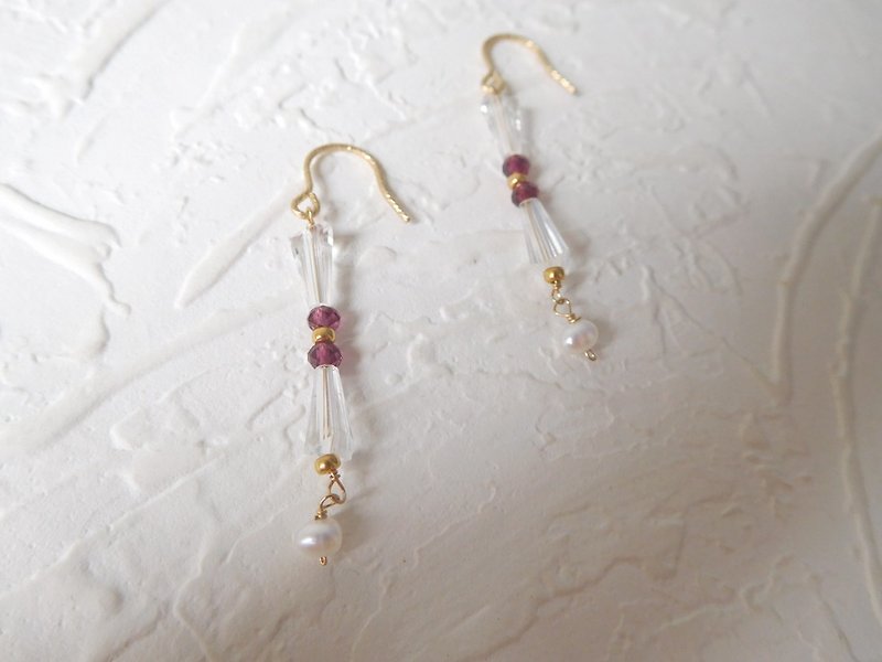Bag 14K little hook Stone pearl earrings swaying - Earrings & Clip-ons - Other Materials Red