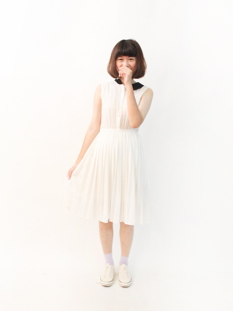 復古韓國製黑色領子拼接白色無袖古著洋裝 Vintage Dress - 洋裝/連身裙 - 聚酯纖維 白色
