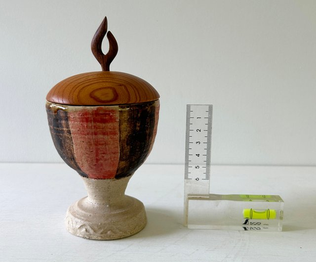籠胎朱彩籠　装飾的な漆器ボウル 中型 黒赤とキンマ独楽丸蓋物の2点セット 籠胎朱彩籠 装飾的な漆器ボウル 中型 黒赤とキンマ独楽