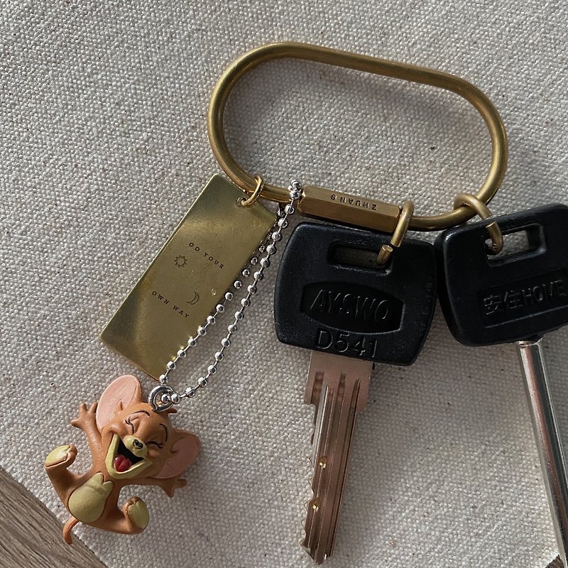 Old Key 敲字 (黃銅/刻字/紀念禮物/鑰匙圈/經典/訂製) - 鑰匙圈/鎖匙扣 - 銅/黃銅 
