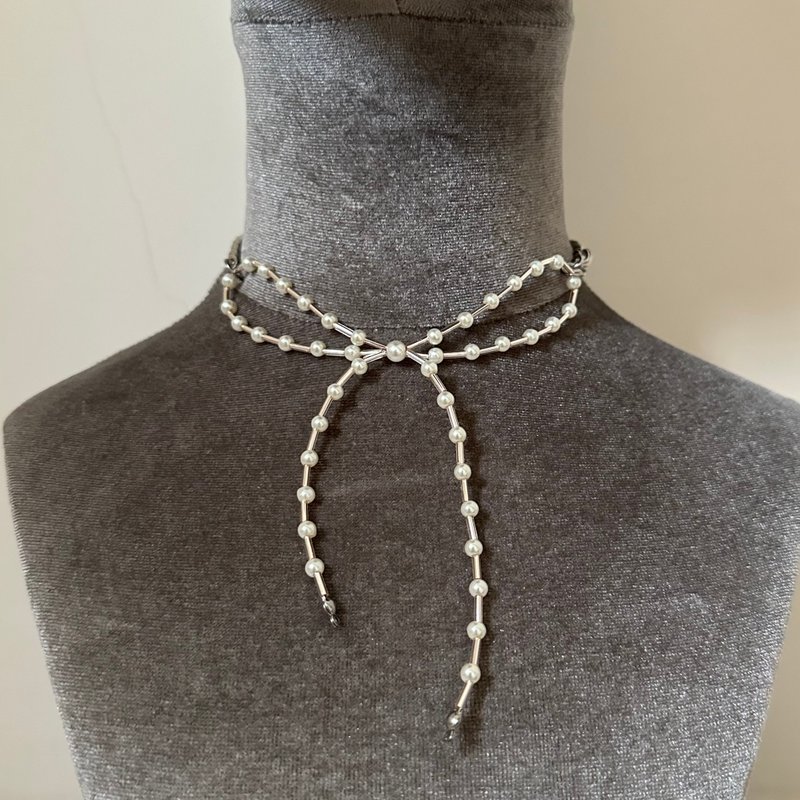 Bow neck necklace-metal light pink pearls - Necklaces - Stainless Steel Pink