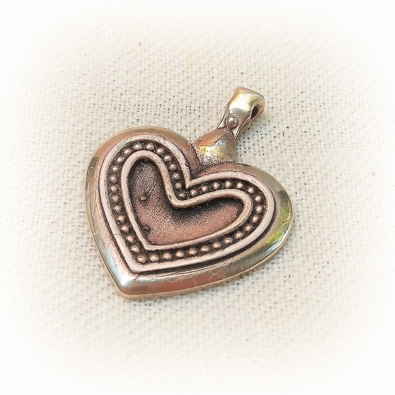 Heart necklace pendant,Heart jewelry charm,valentines day gift for loved one - พวงกุญแจ - ทองแดงทองเหลือง สีทอง