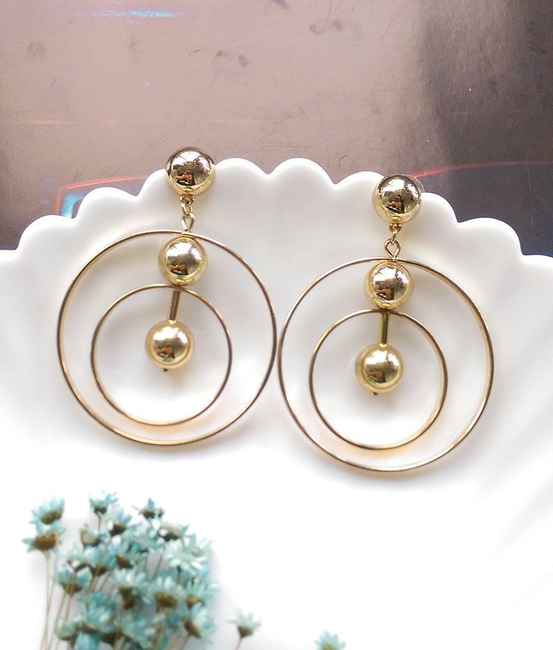 Vintage Jewelry 西洋古董飾品 Sugarfix 摩登雙圈  針式耳環 - 耳環/耳夾/耳骨夾 - 其他材質 金色