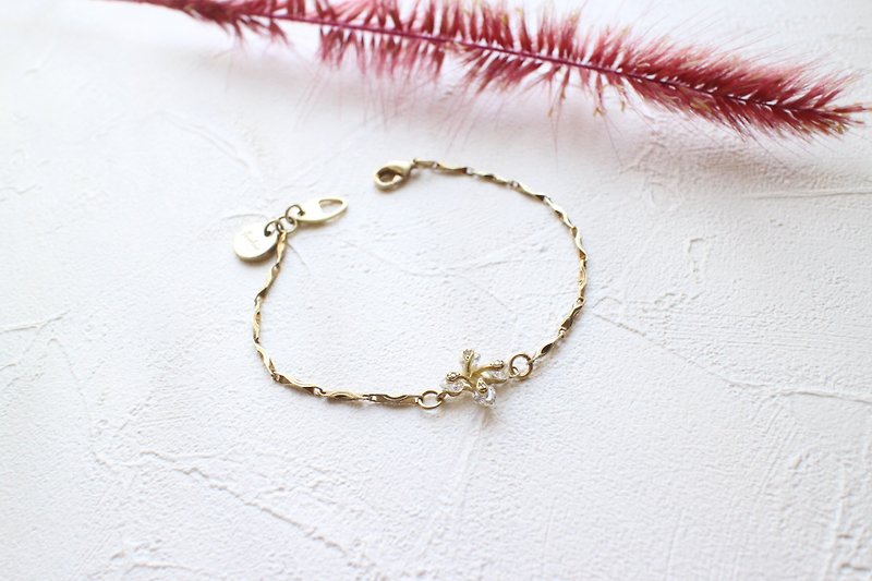 Melody-white-pearl brass bracelet - Bracelets - Copper & Brass Gold