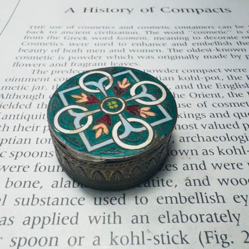 French Antique Painted Enamel Gilded Bronze Powder Box - อื่นๆ - โลหะ 